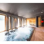 Exclusive Terrace, Parking And Pool Appartement *
