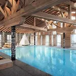 Exclusive Terrace, Parking And Pool * Megève