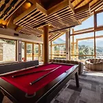 Exclusive Terrace, Parking And Pool Appartement Megève