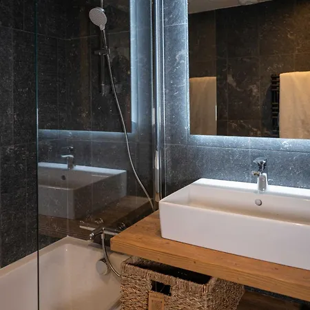 Exclusive Terrace, Parking And Pool Megeve